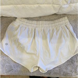 Lululemon Hotty hot shorts